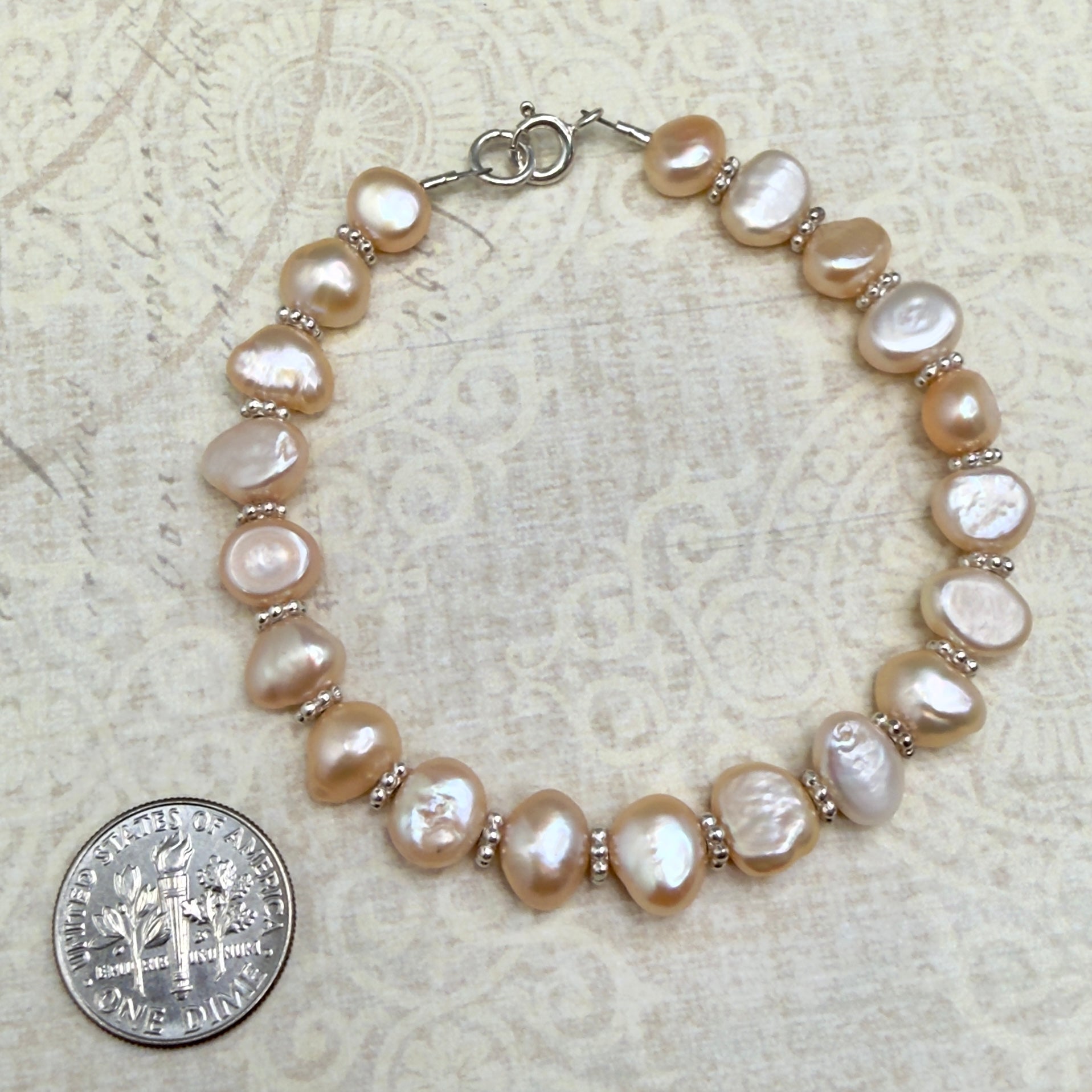 Peachy baroque pearls bracelet
