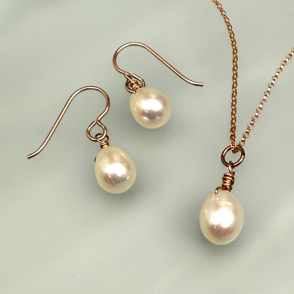 Pearls with Rose Gold Necklace and Earrings Set