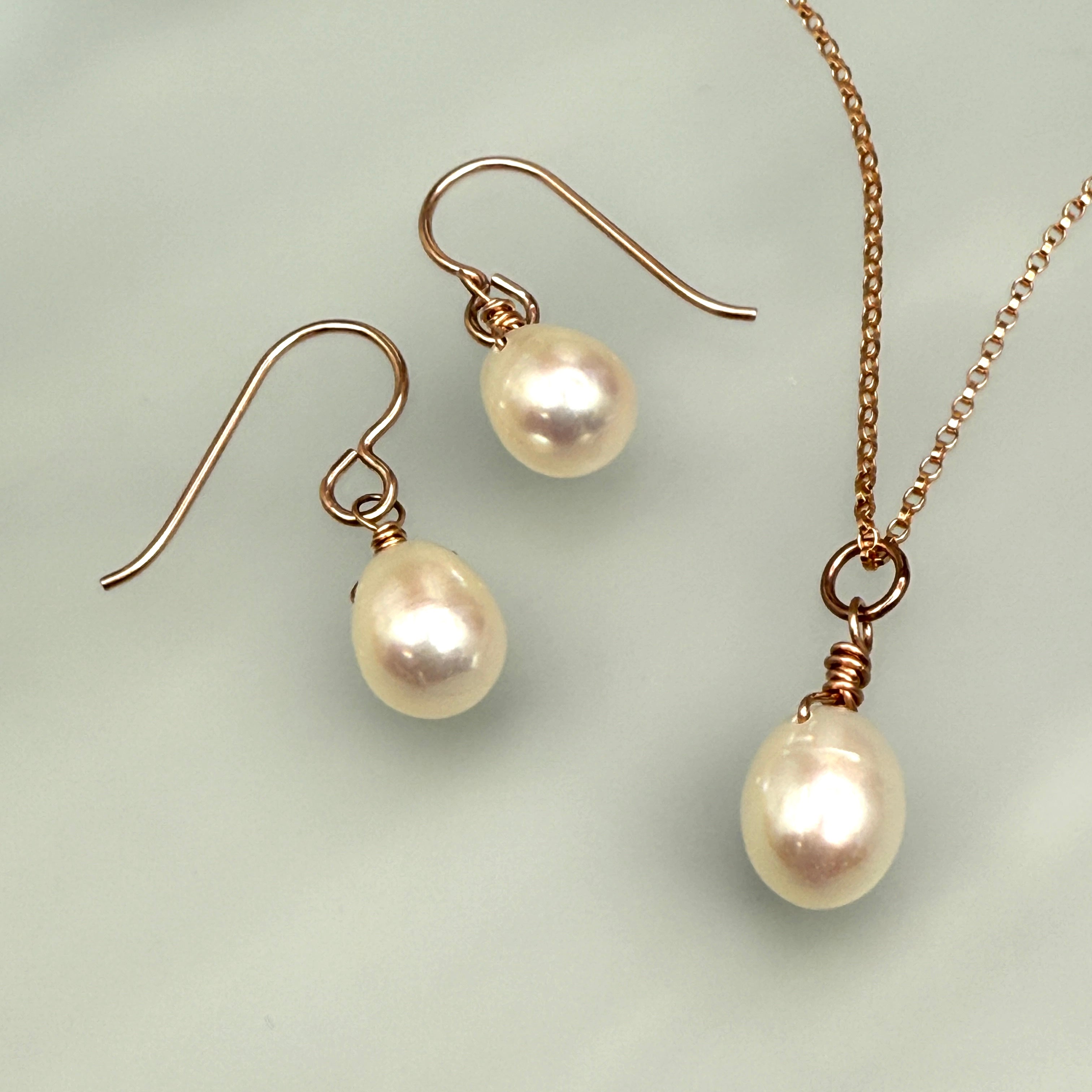 Pearls with Rose Gold Necklace and Earrings Set