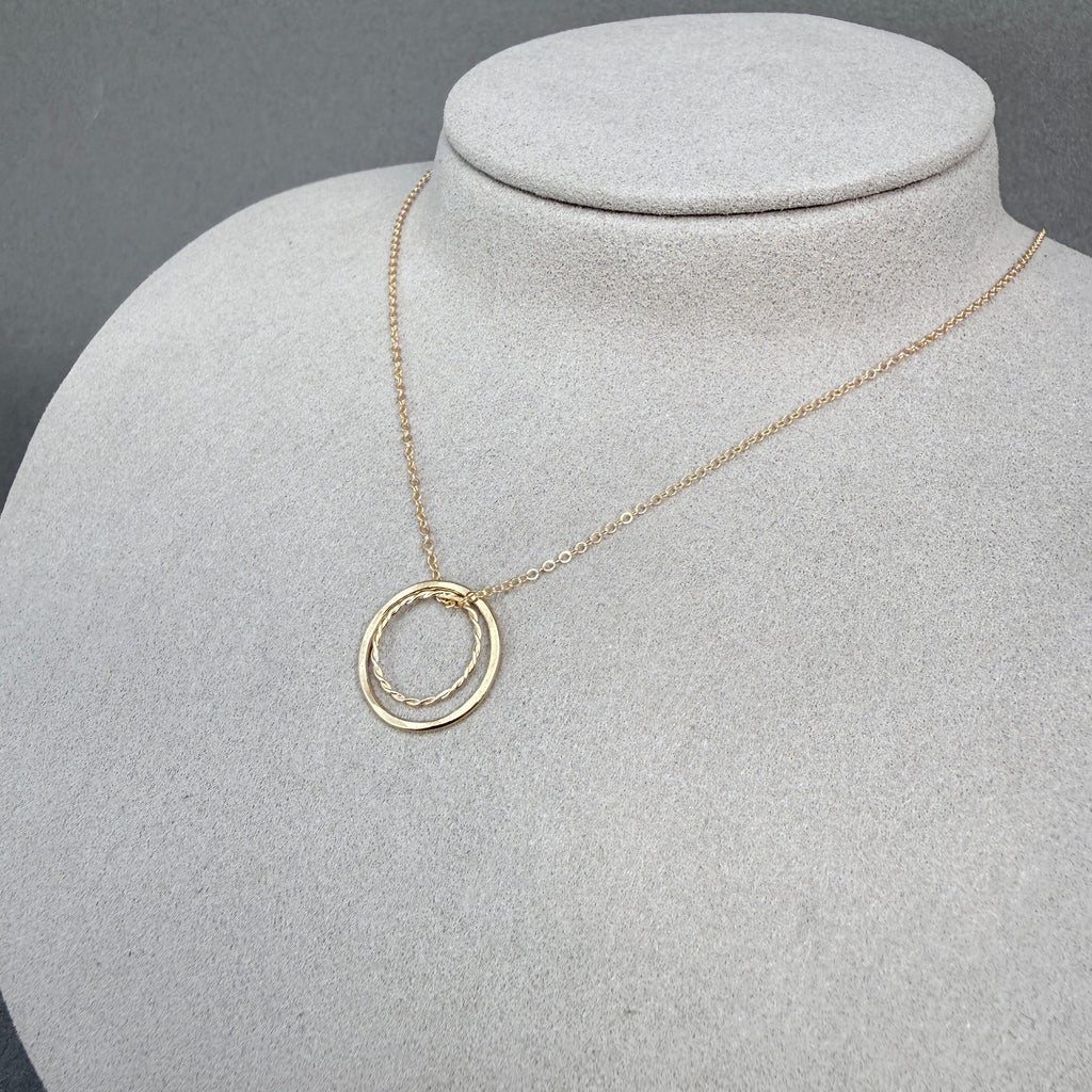 Gold double rings necklace