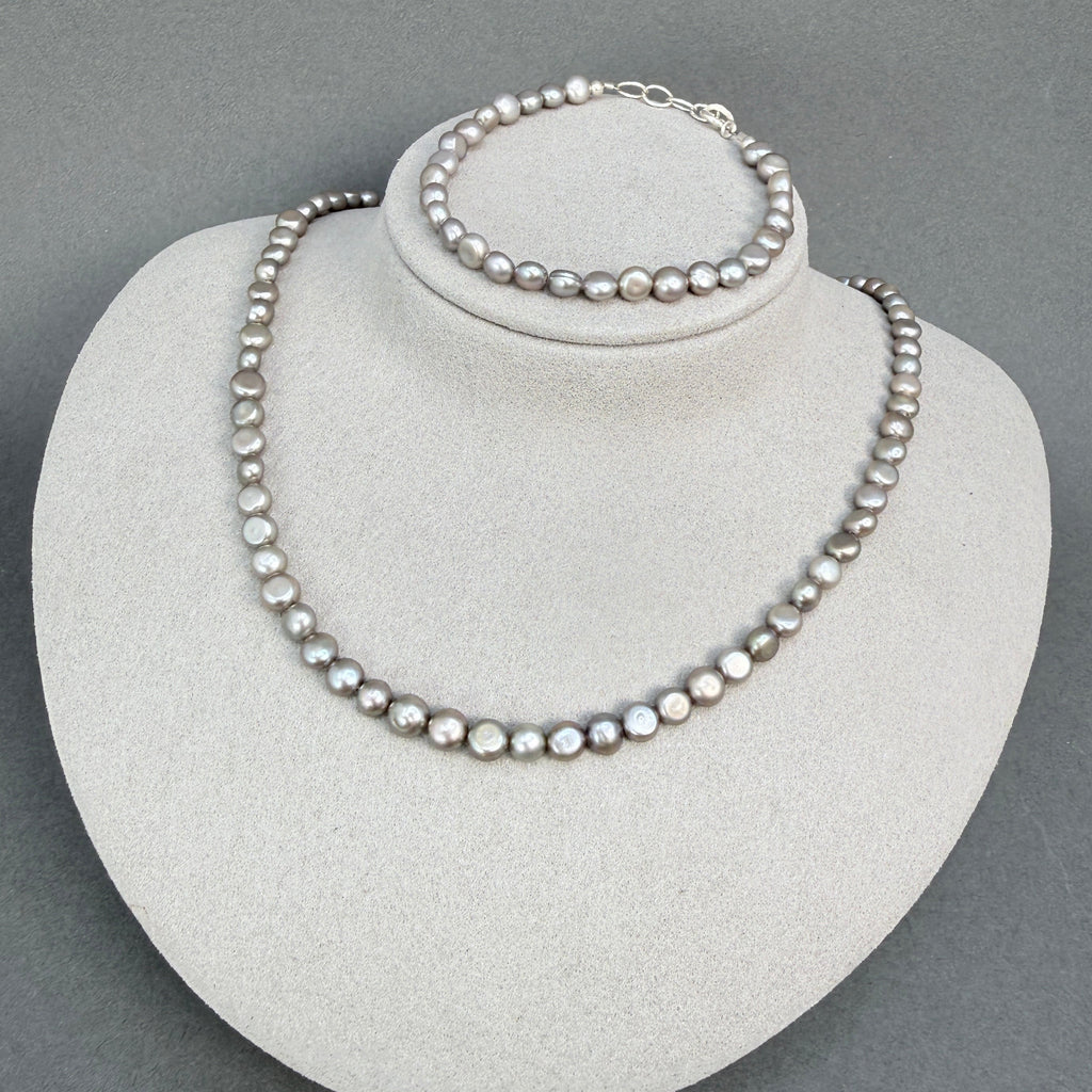 Gray Pearls Necklace and bracelet set