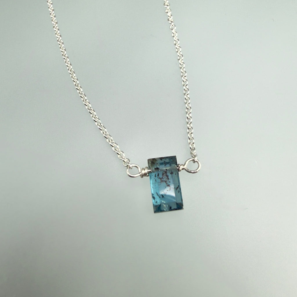 Moss Kyanite Chain Necklace