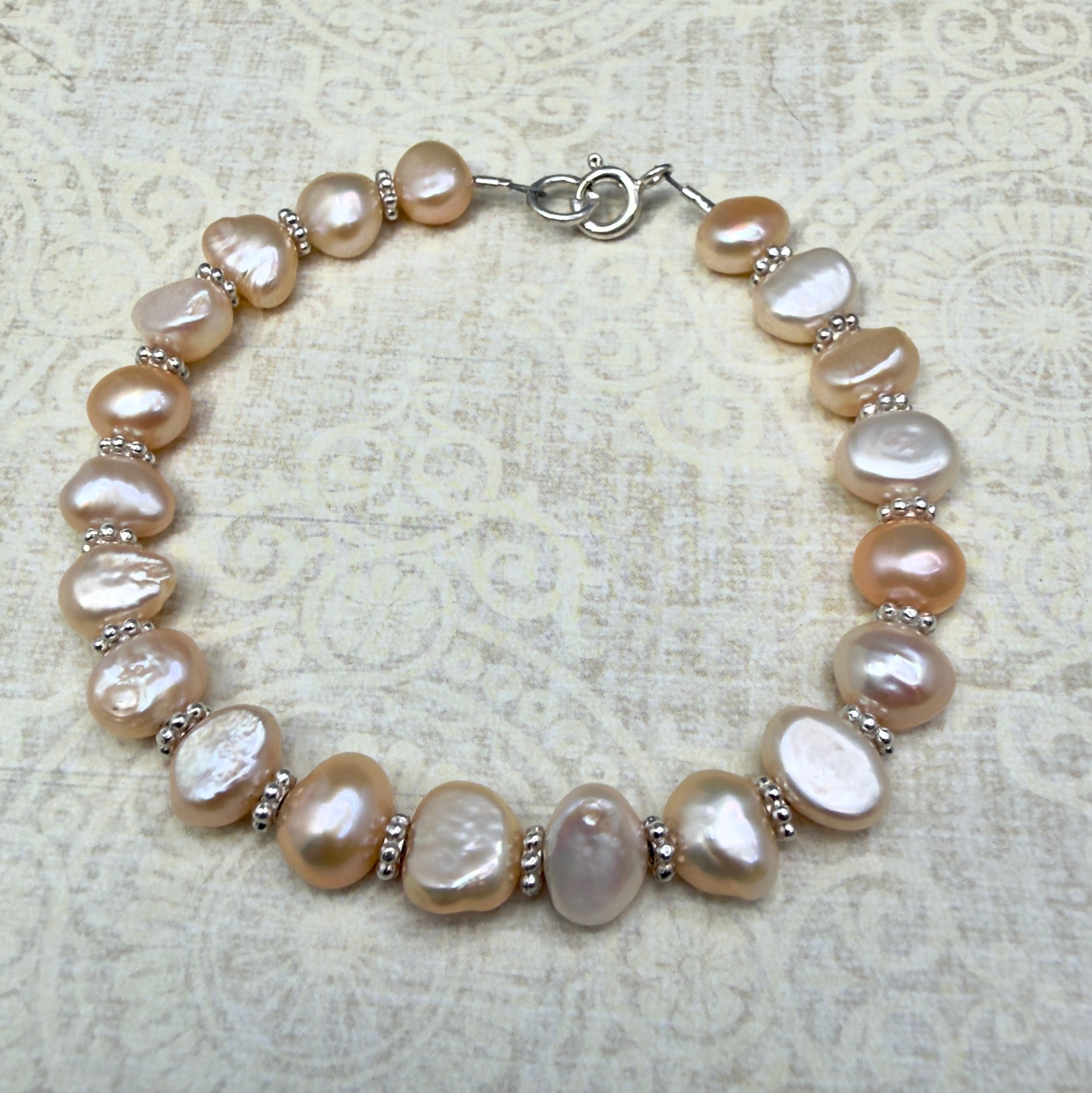 Peachy baroque pearls bracelet