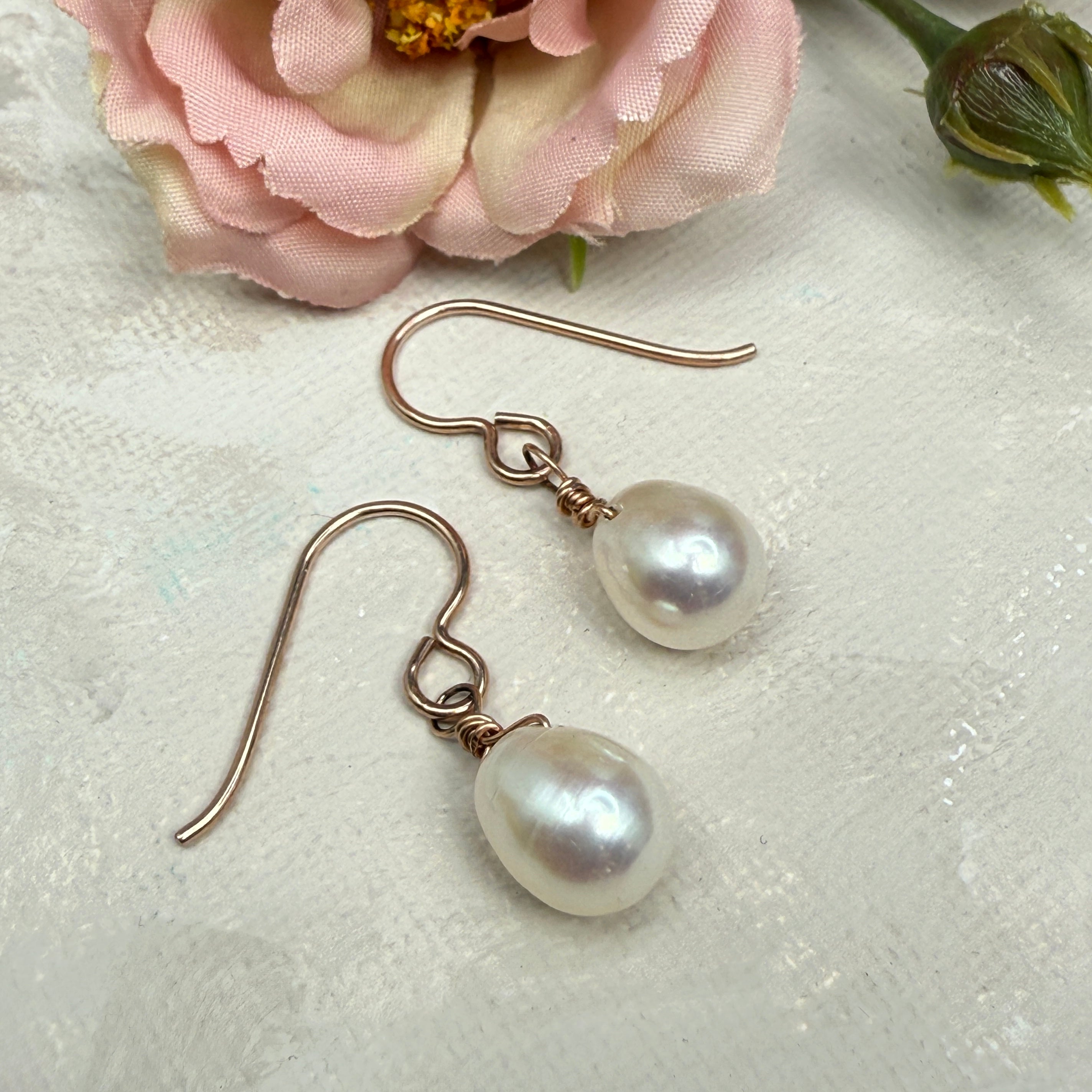 Pearls with Rose Gold Necklace and Earrings Set