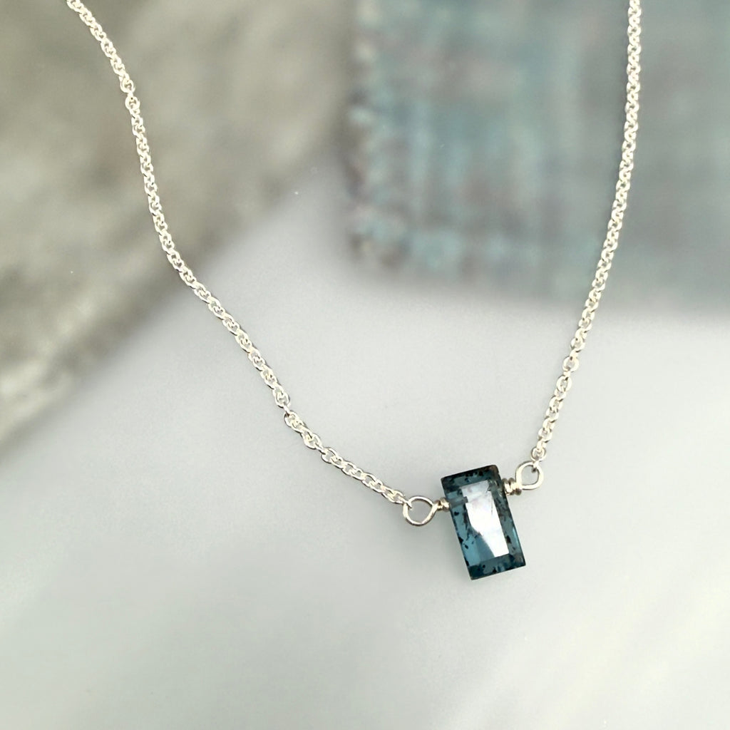 Moss Kyanite Chain Necklace