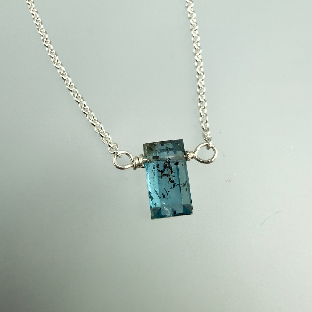 Moss Kyanite Chain Necklace