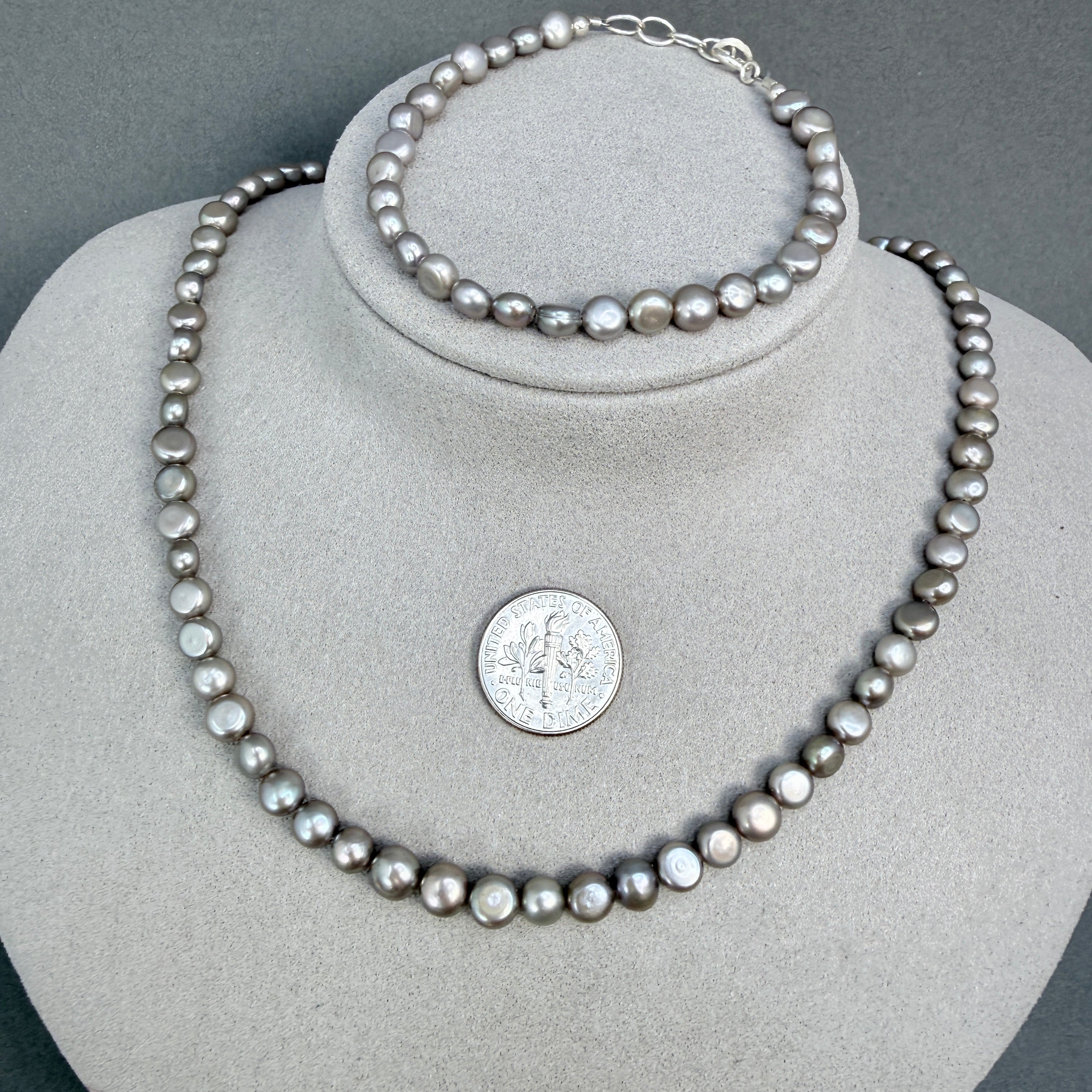 Gray Pearls Necklace and bracelet set