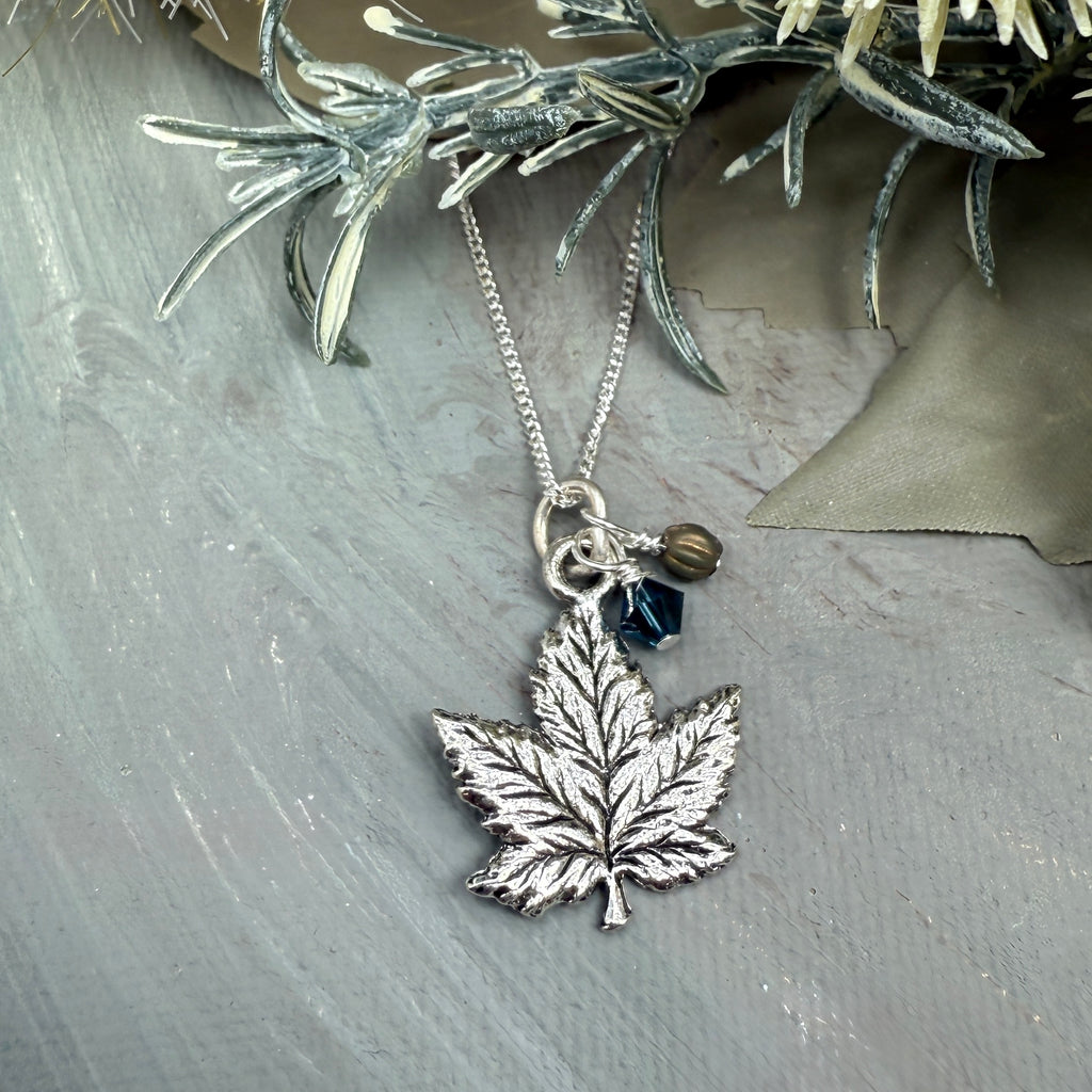 Maple Leaf Chain Necklace - blue/olive