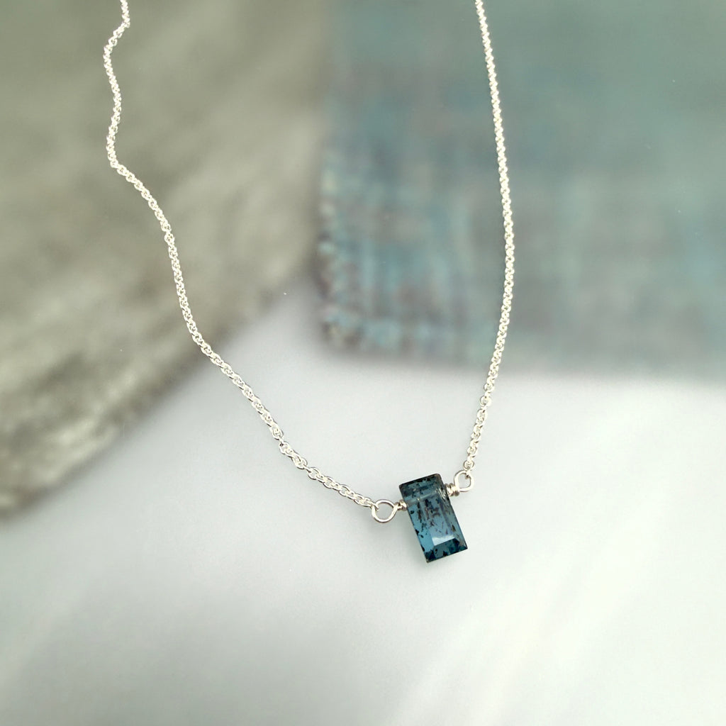 Moss Kyanite Chain Necklace