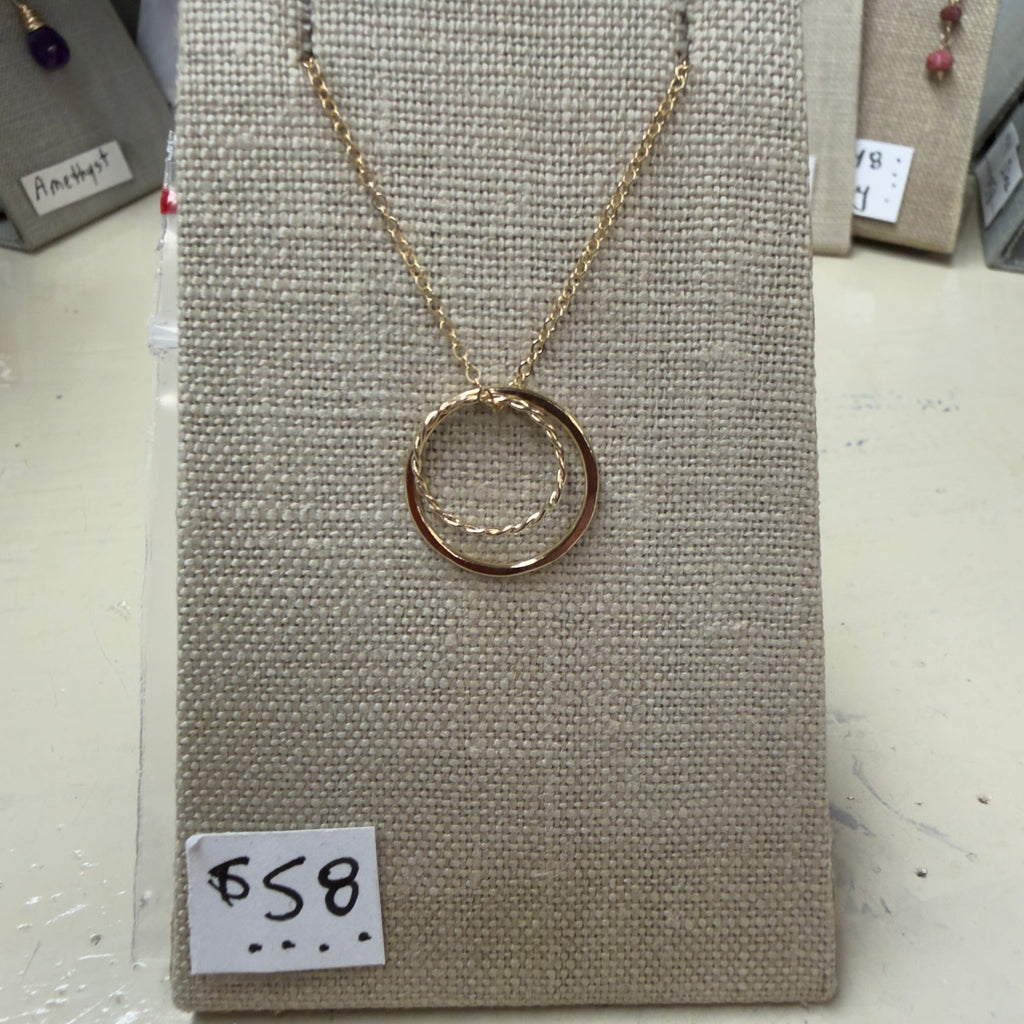 Gold double rings necklace