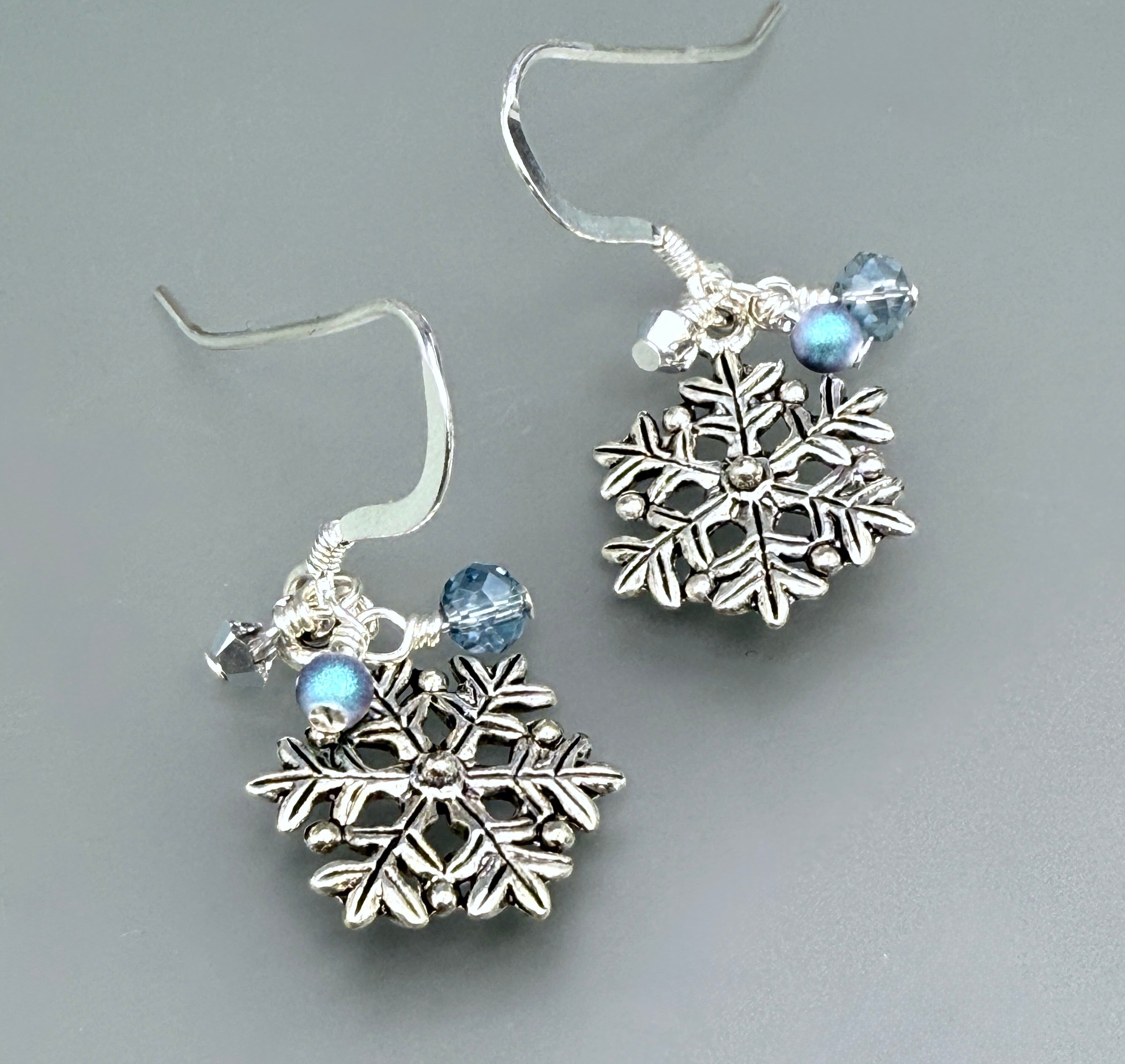 Snowflake Chain Necklace and Earrings Set - aurora blue and silver