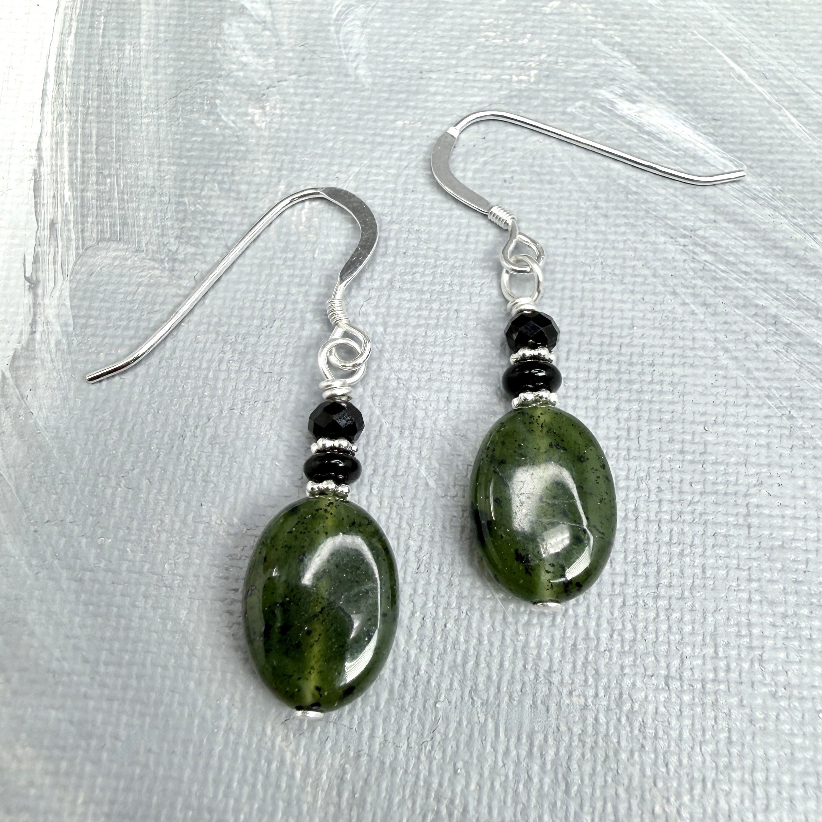 Jade with Black Necklace, Bracelet, Earrings - in silver