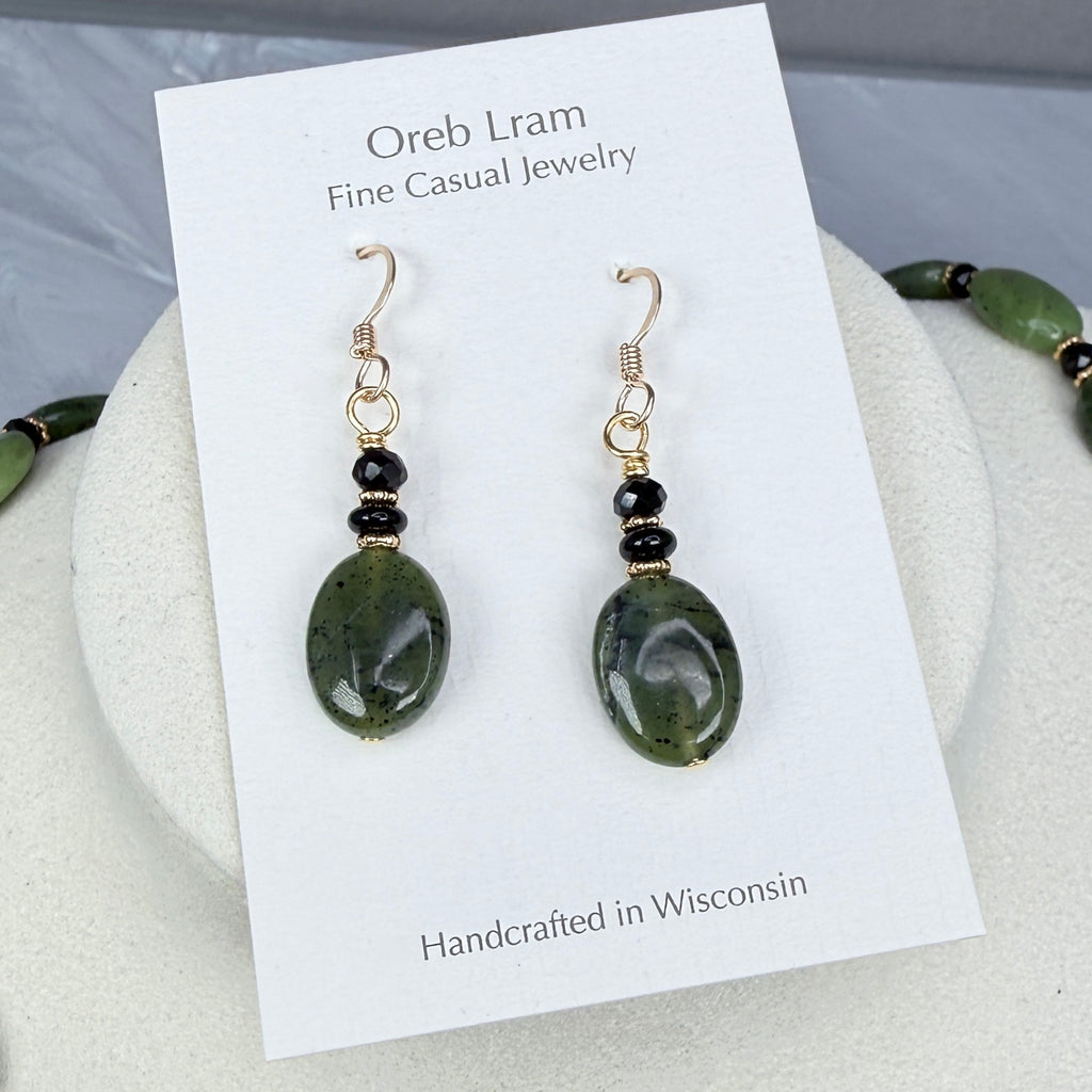 Jade with Black Necklace, Bracelet, Earrings - in gold